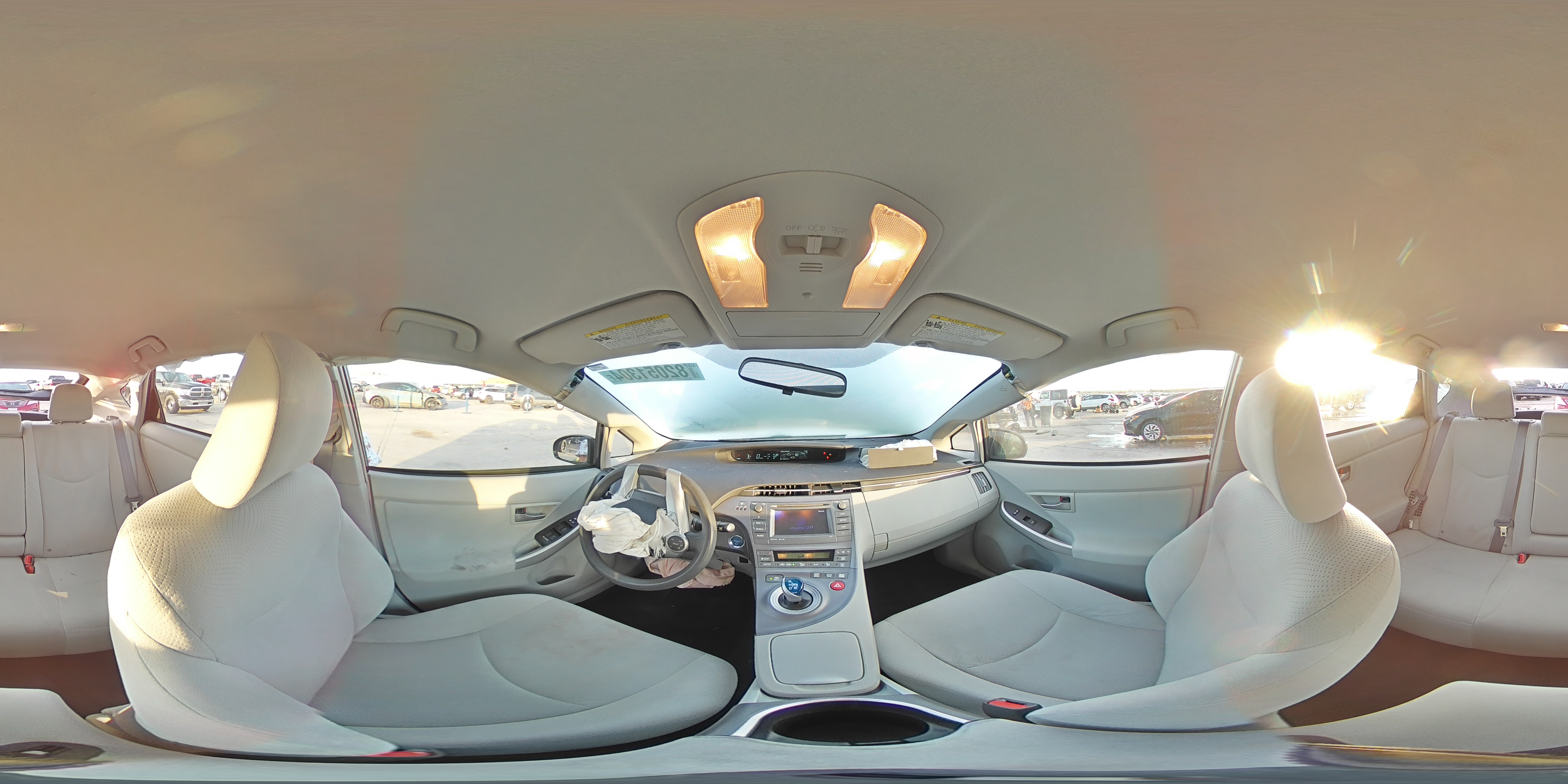 2014 Toyota Prius - Image 14
