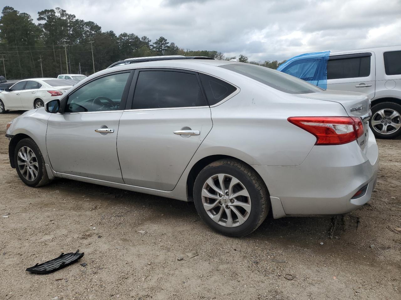 2019 Nissan Sentra - Image 2