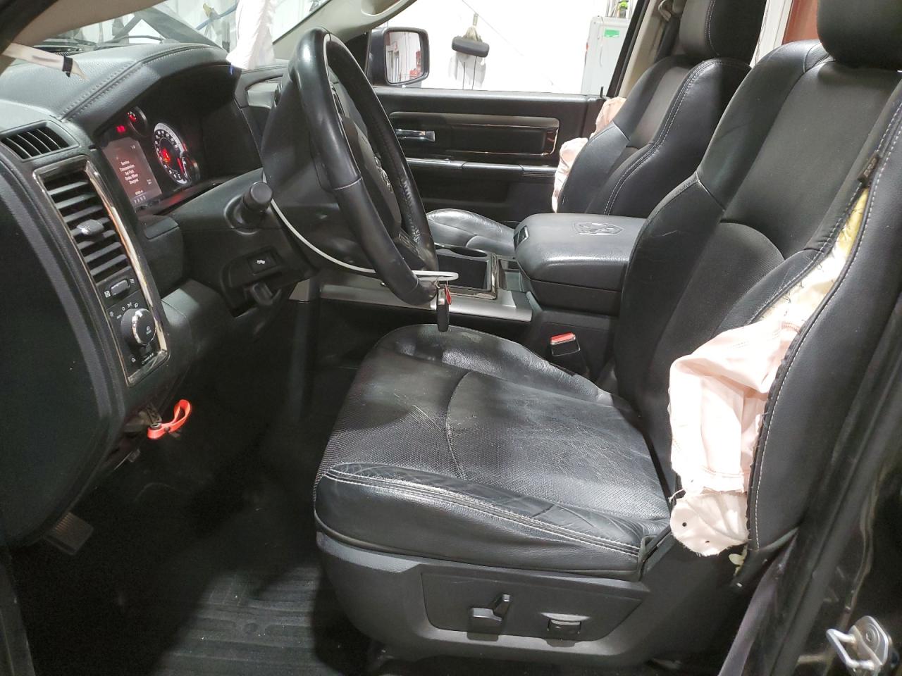 2015 RAM 1500 - Image 7
