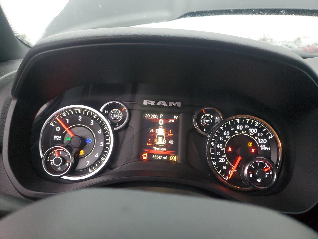 2021 RAM 1500 - Image 9