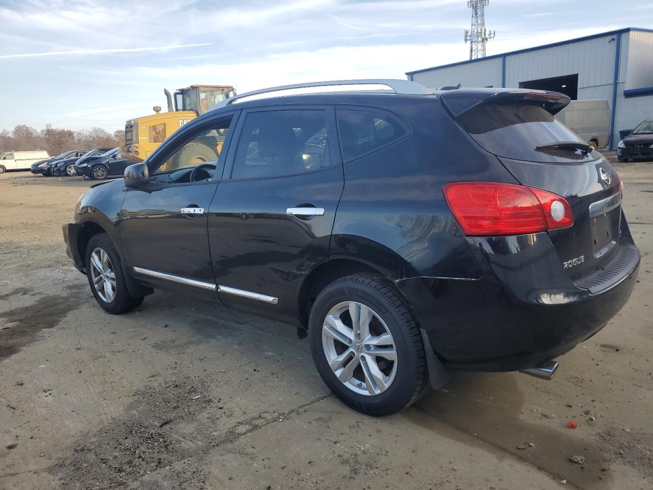 2013 Nissan Rogue - Image 2