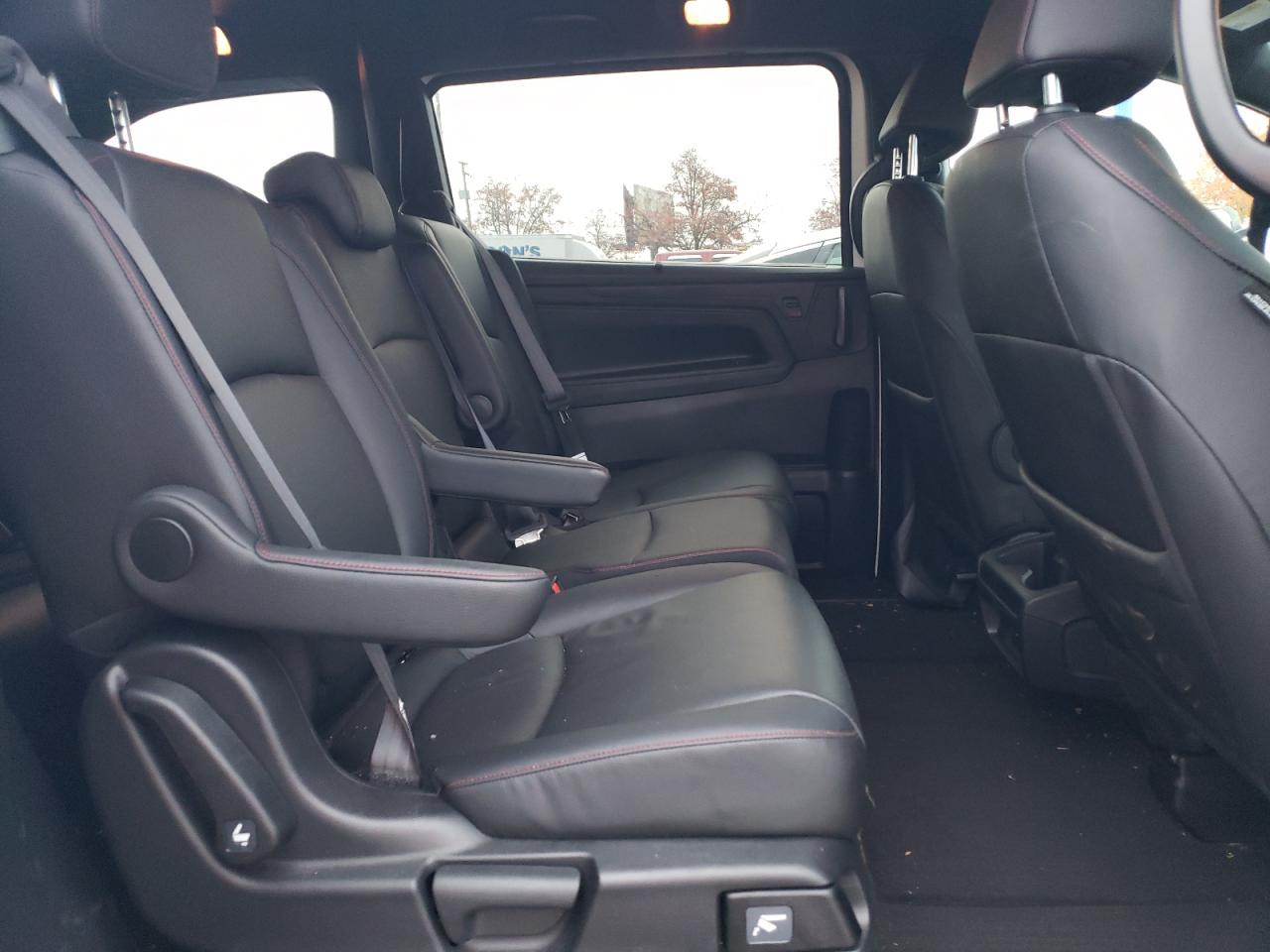 2024 Honda Odyssey - Image 11
