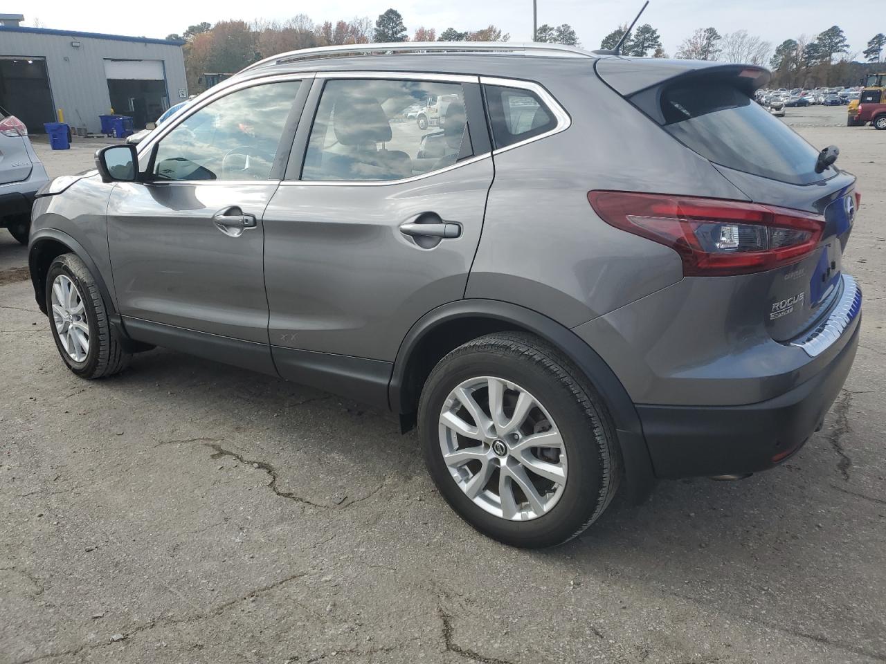 2020 Nissan Rogue - Image 2