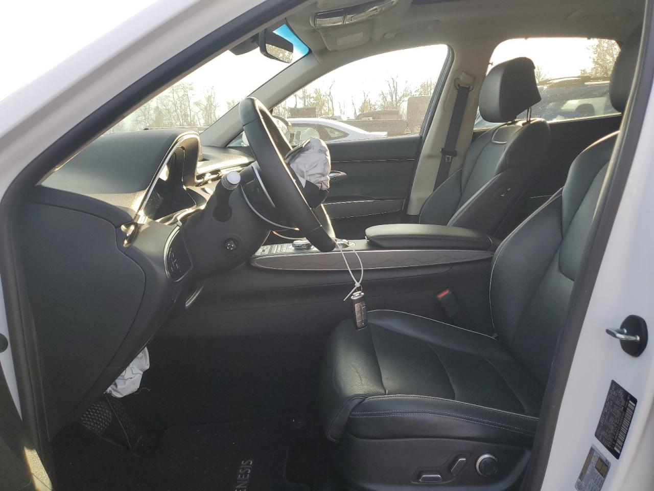 2022 Genesis GV70 - Image 7