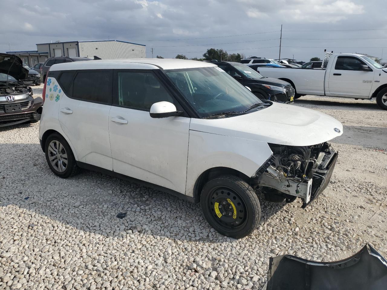 VIN KNDJ23AU2L7709929 2020 KIA SOUL no.4