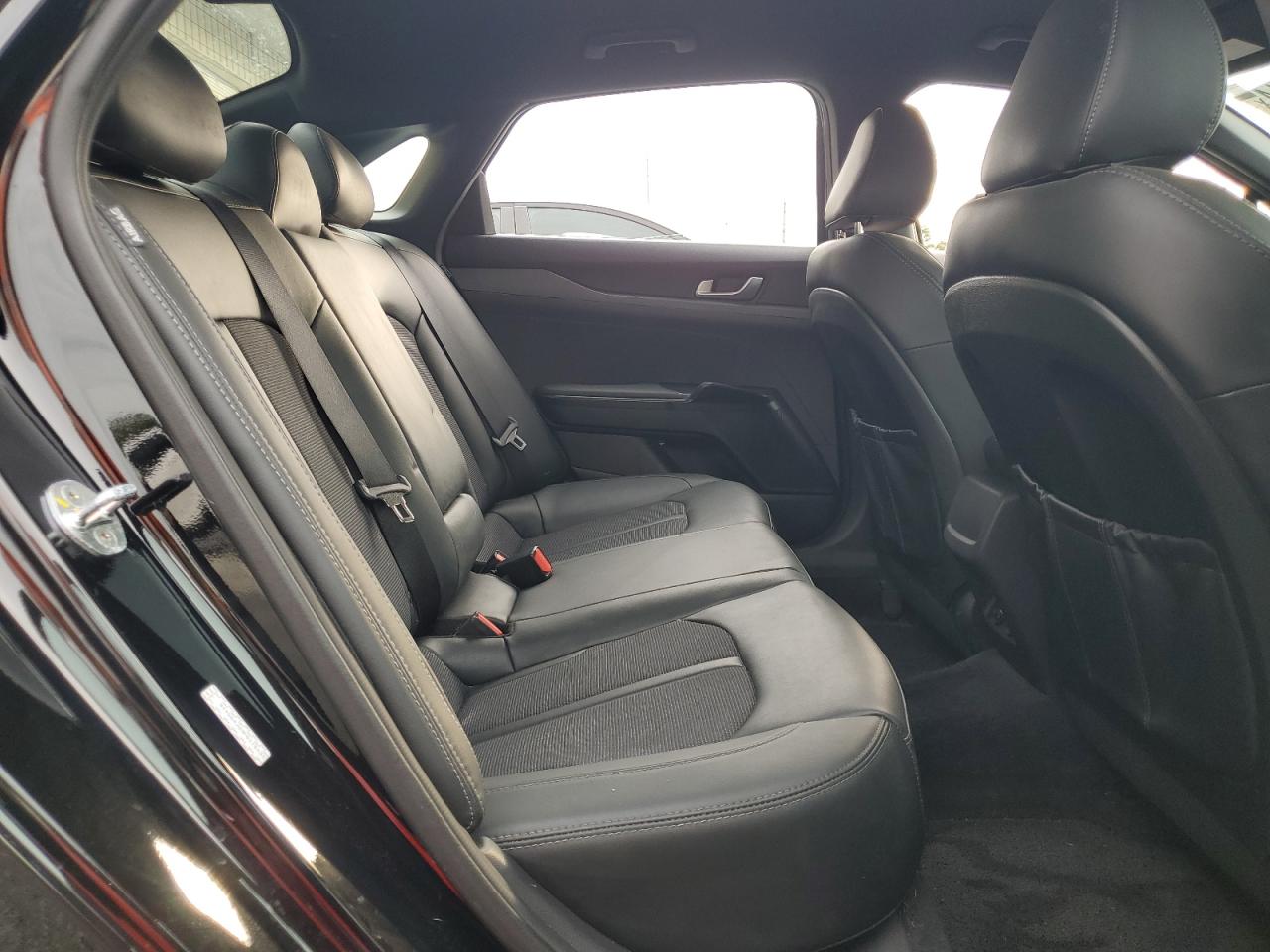 2023 Kia K5 - Image 10
