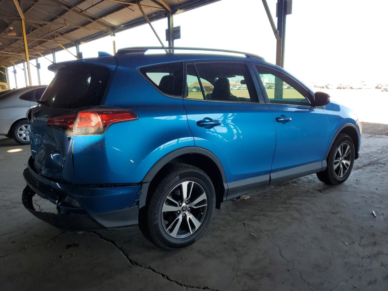 2017 Toyota RAV 4 - Image 3