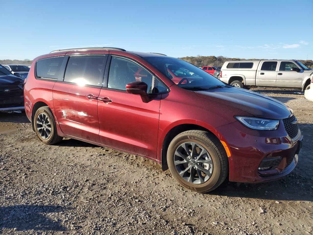 2021 Chrysler Pacifica - Image 4