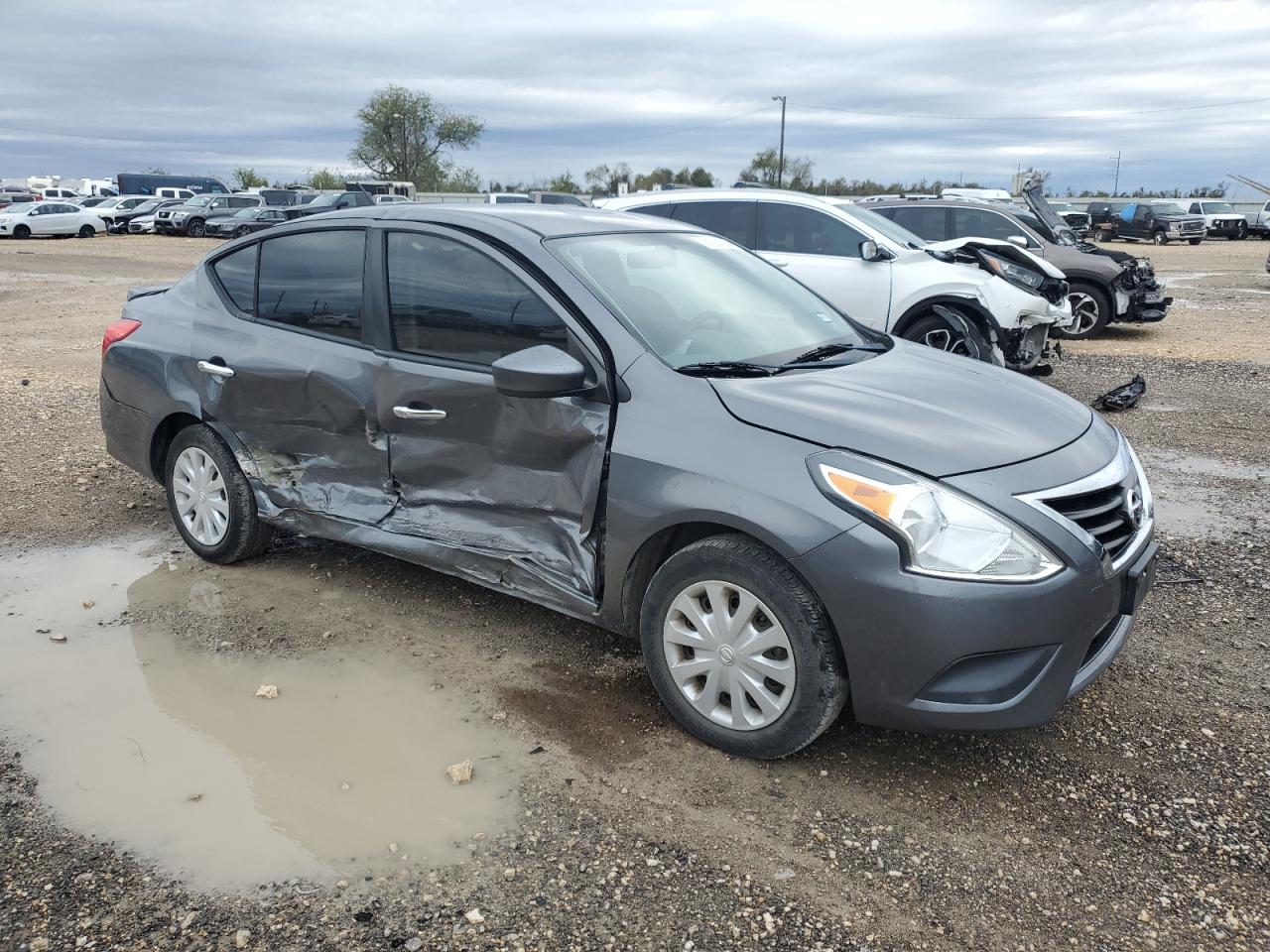 2018 Nissan Versa - Image 4