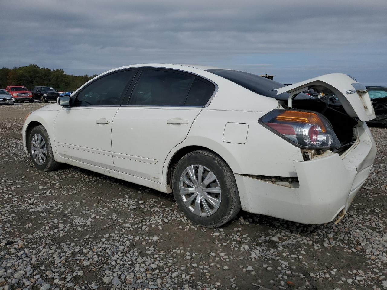 2012 Nissan Altima - Image 2