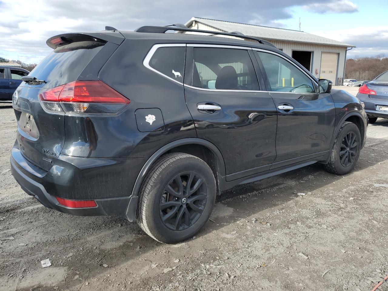 2018 Nissan Rogue - Image 3
