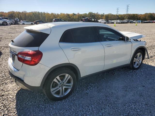  MERCEDES-BENZ GLA-CLASS 2018 Biały