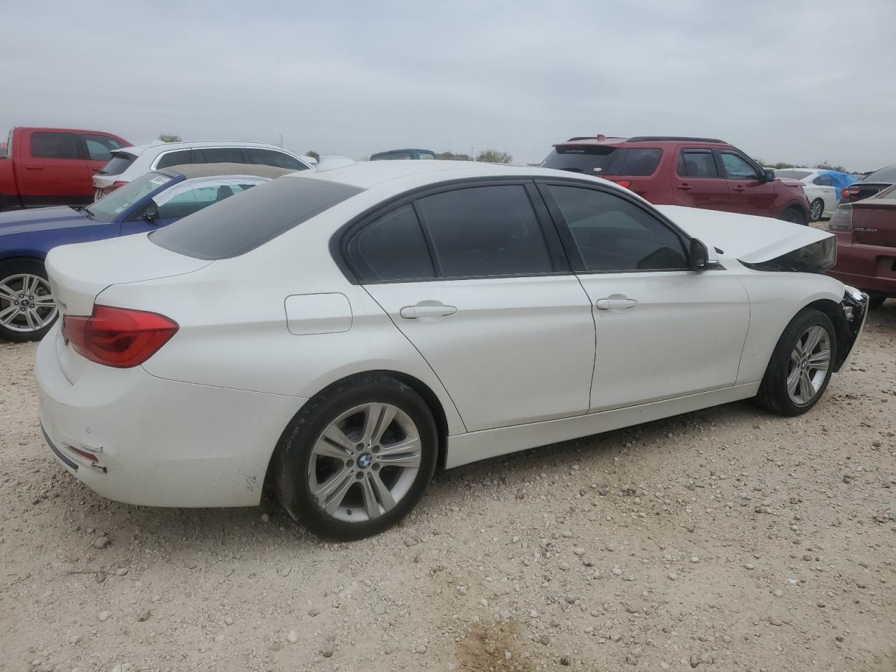 VIN WBA8E9G55GNT84619 2016 BMW 3 SERIES no.3