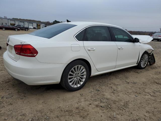 Sedans VOLKSWAGEN PASSAT 2013 White