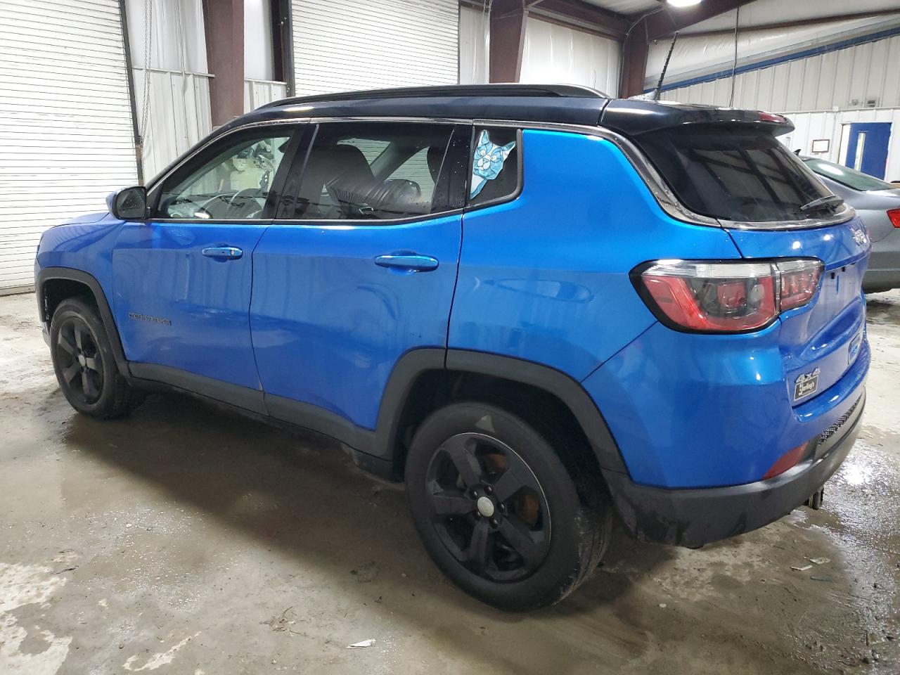 2018 Jeep Compass - Image 2