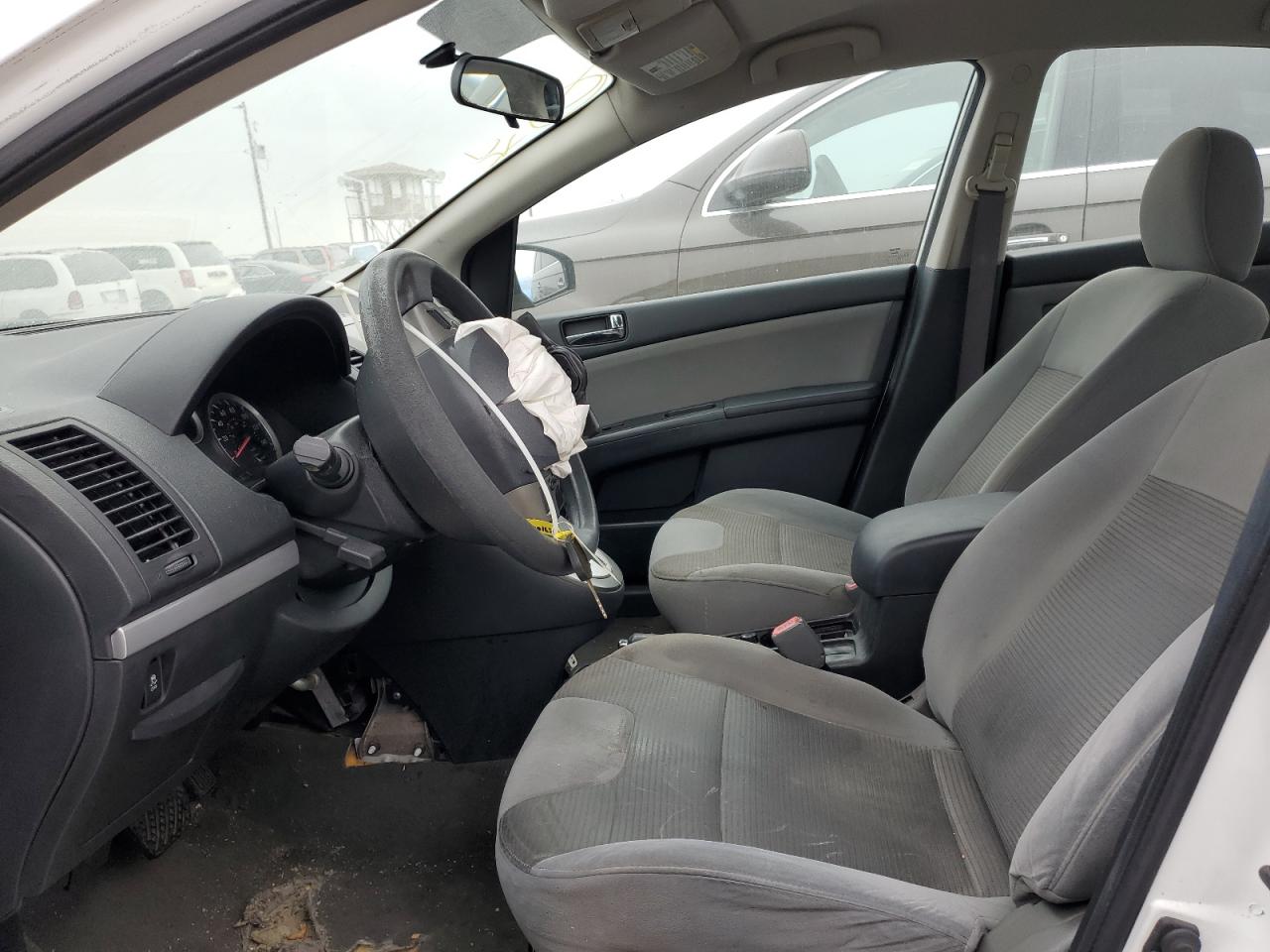 2012 Nissan Sentra - Image 7