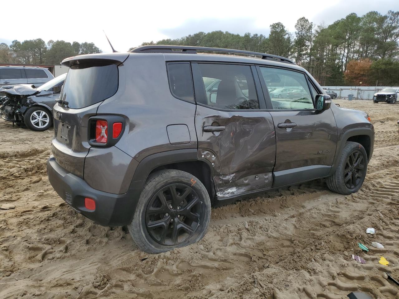 2017 Jeep Renegade - Image 3