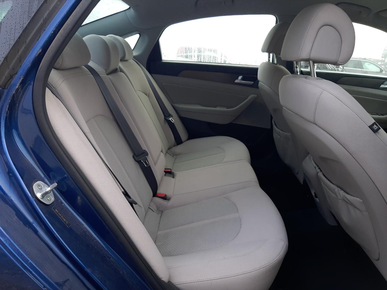 2015 Hyundai Sonata - Image 10
