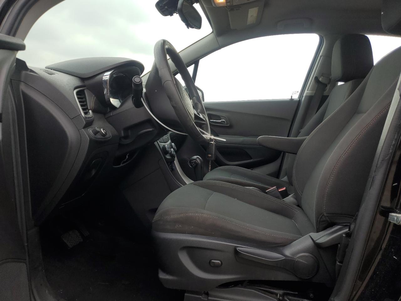 3GNCJKSB8HL257370 CHEVROLET TRAX 2017