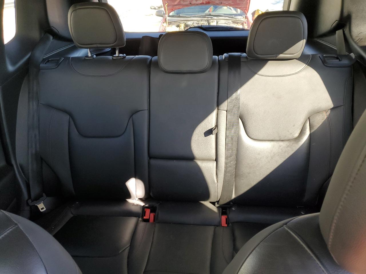 2019 Jeep Renegade - Image 10