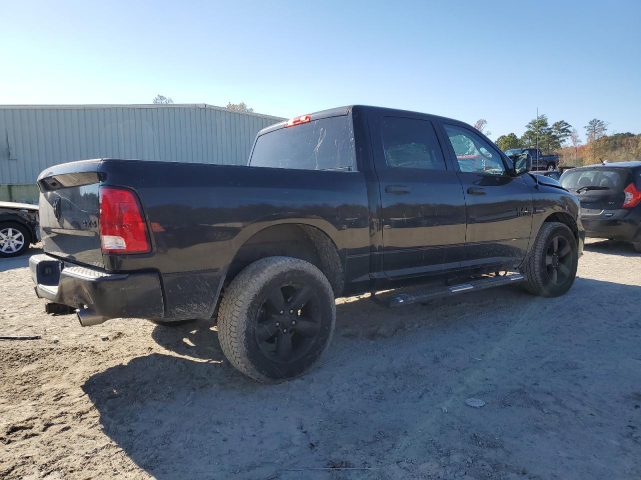 2018 RAM 1500 - Image 3
