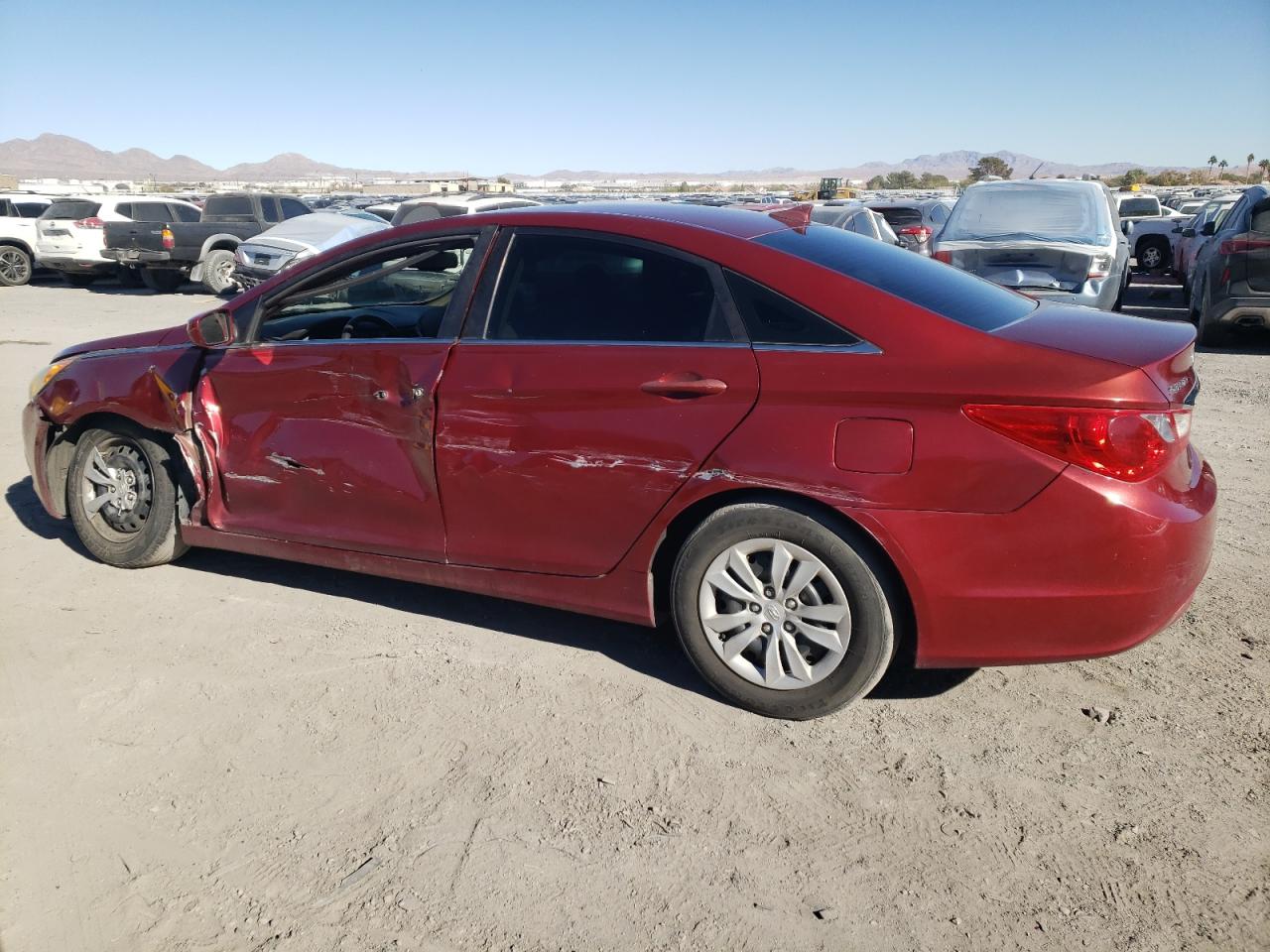 2012 Hyundai Sonata - Image 2