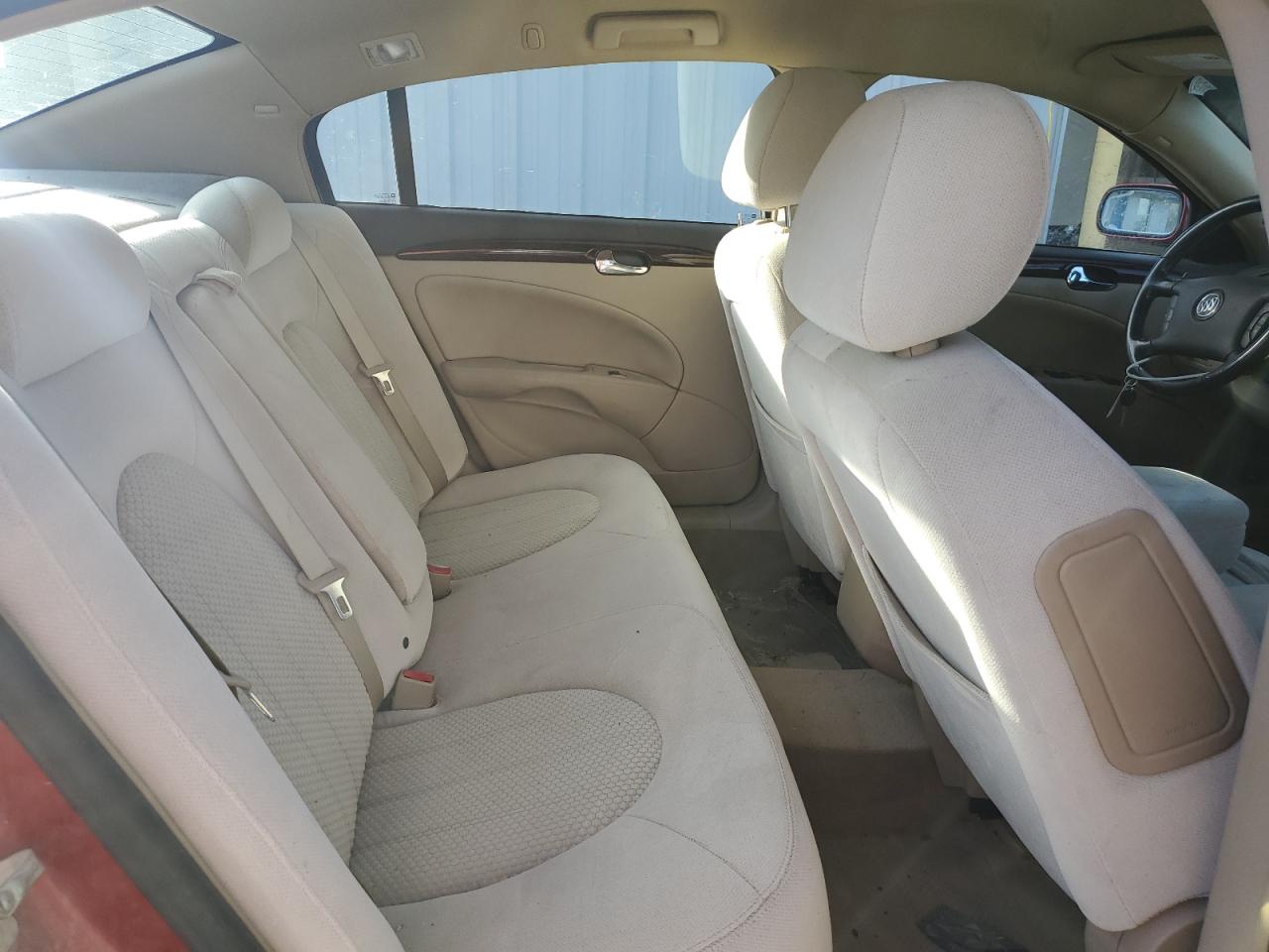 2010 Buick Lucerne - Image 10