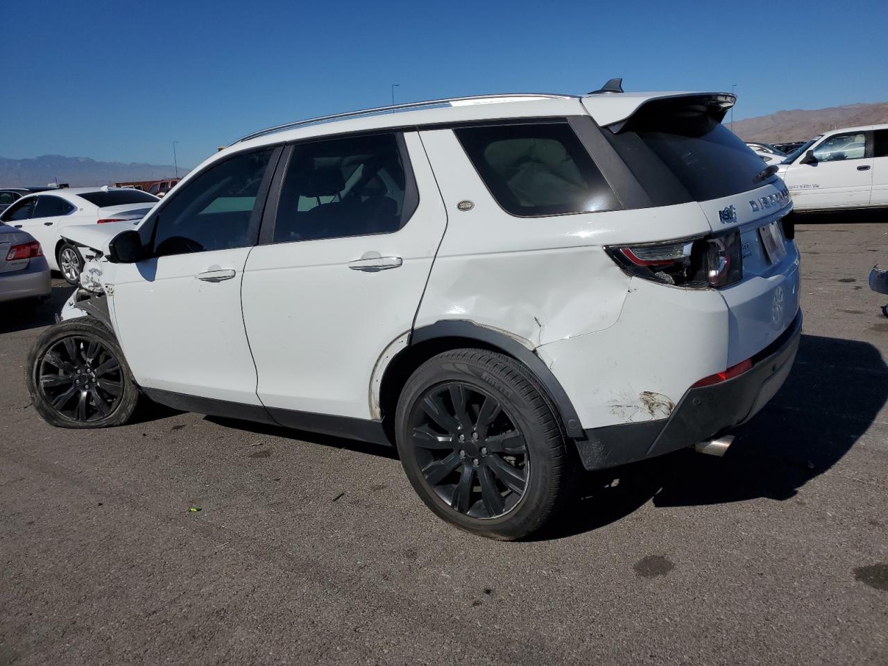 2015 Land Rover Discovery - Image 2