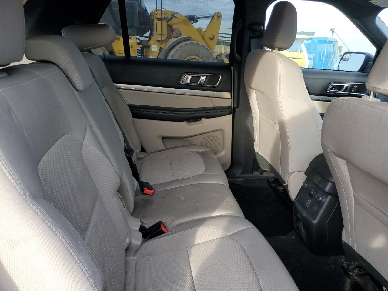 2019 Ford Explorer - Image 10