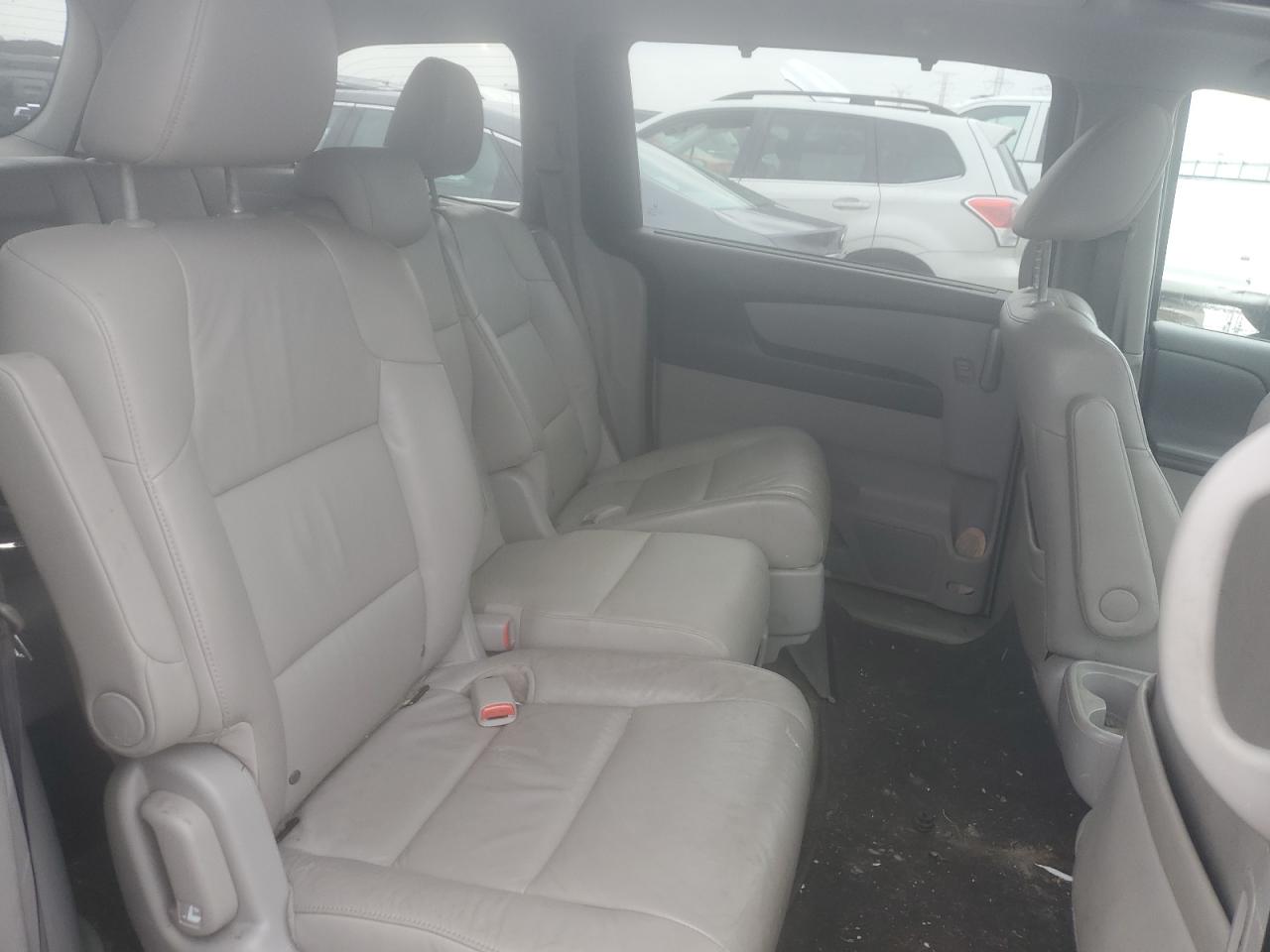 2013 Honda Odyssey - Image 10