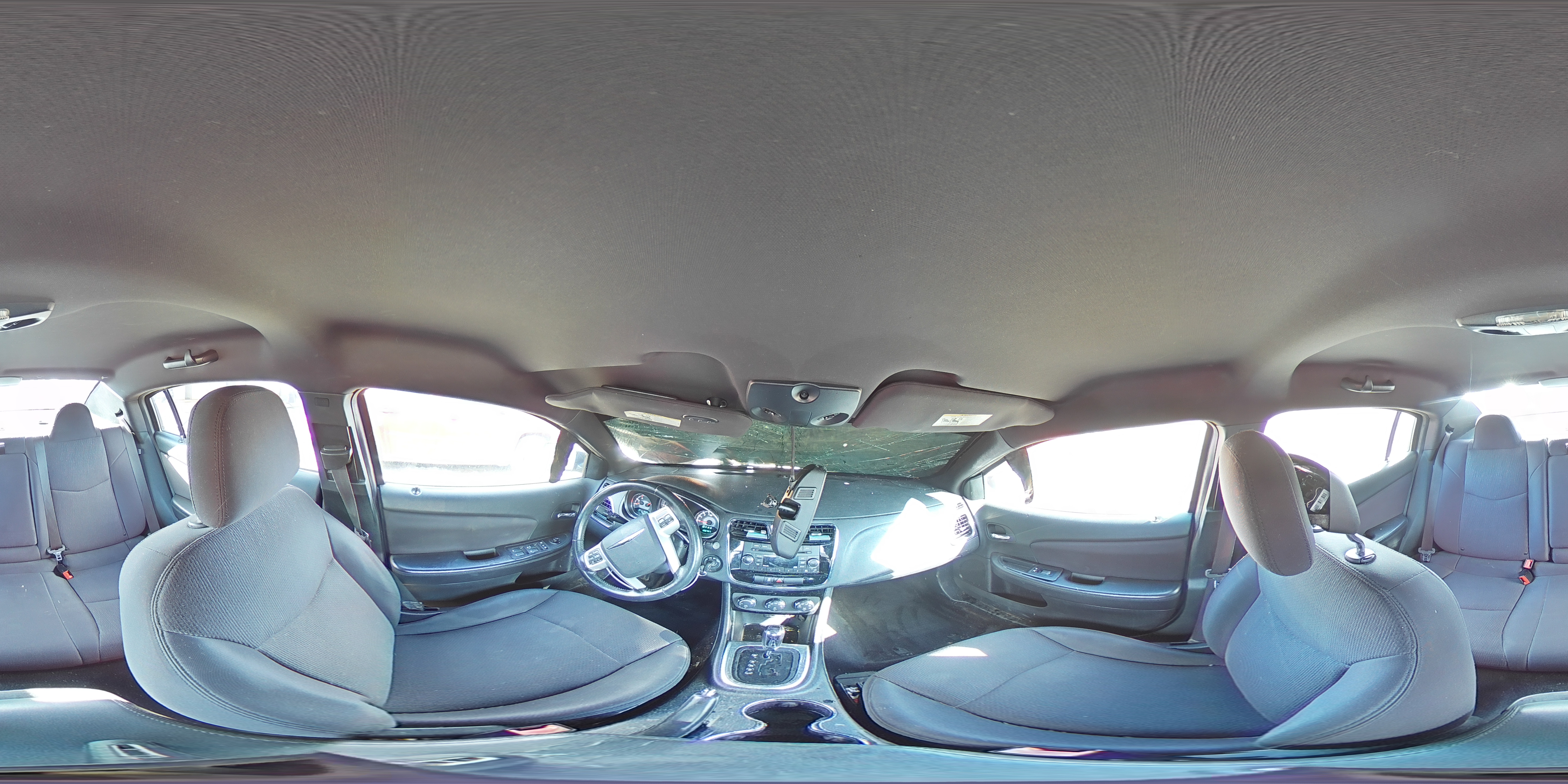 2013 Chrysler 200 - Image 13