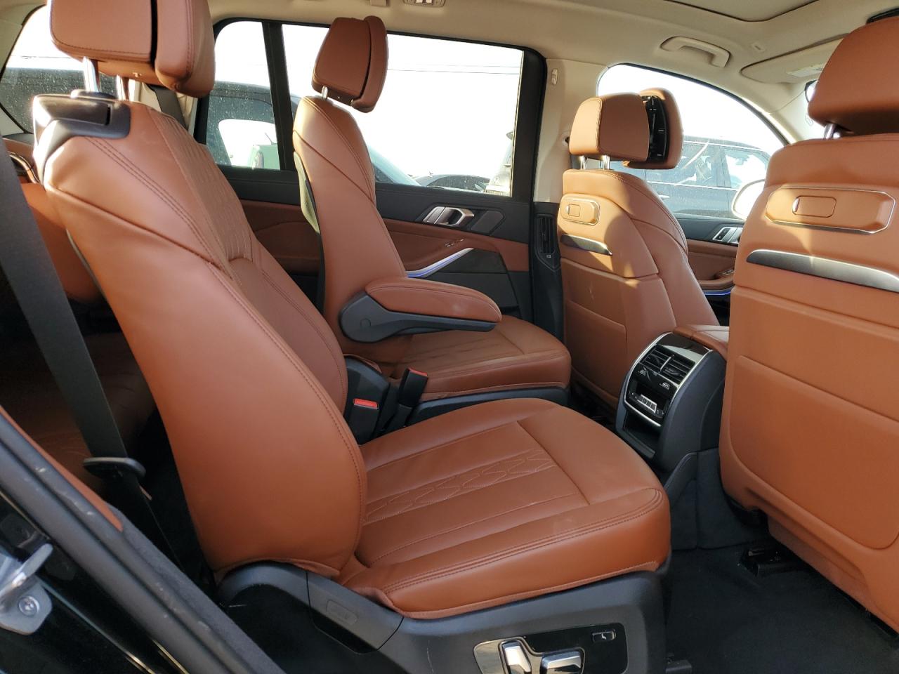 2024 BMW X7 - Image 11