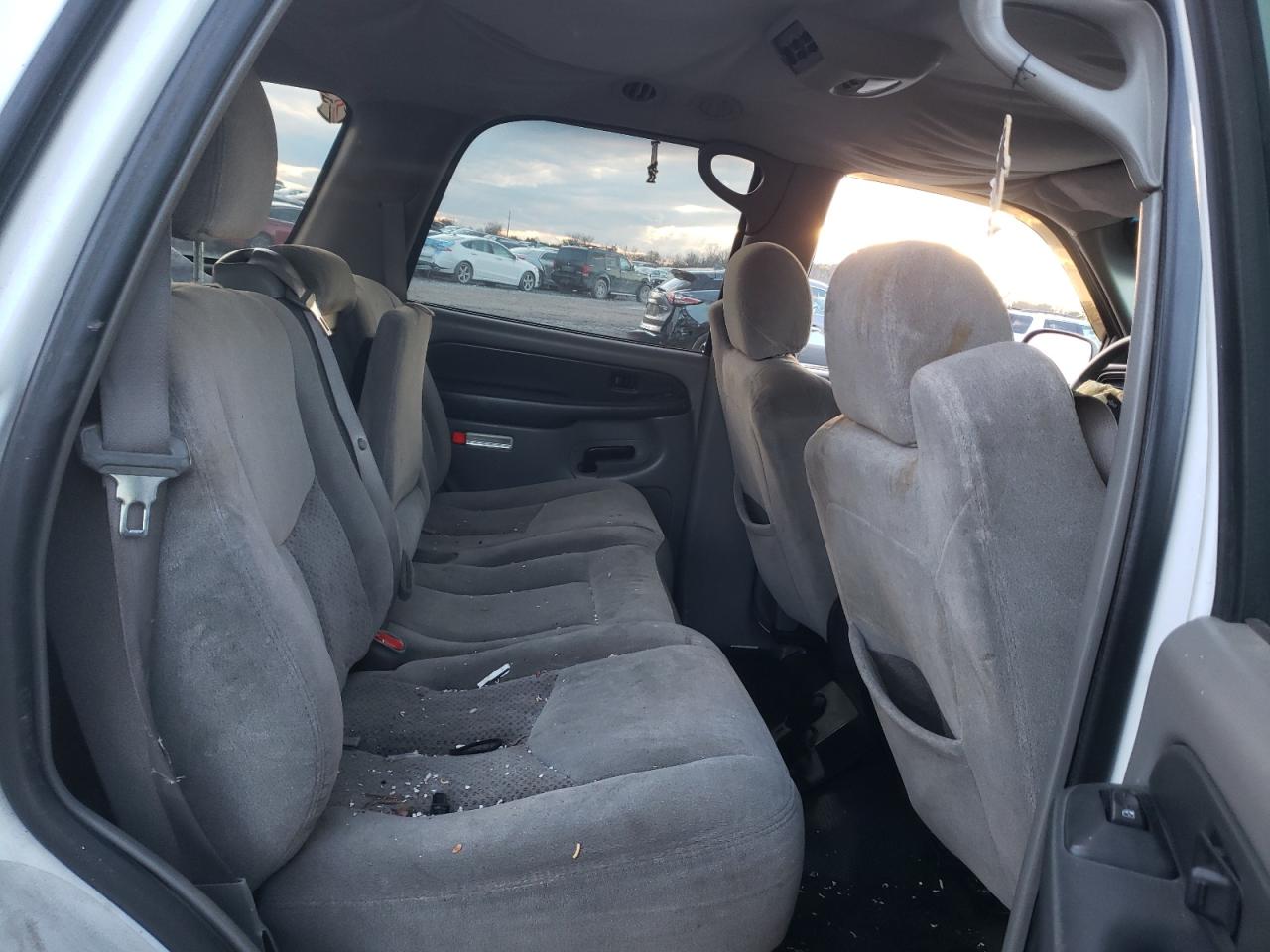 2003 Chevrolet Tahoe - Image 11