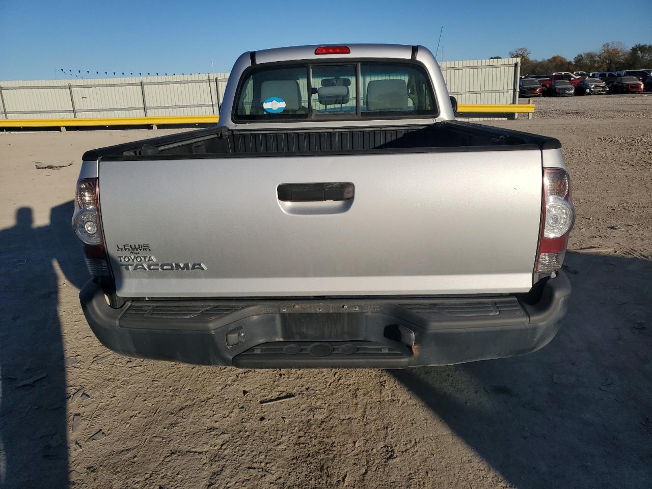 2010 Toyota Tacoma - Image 6