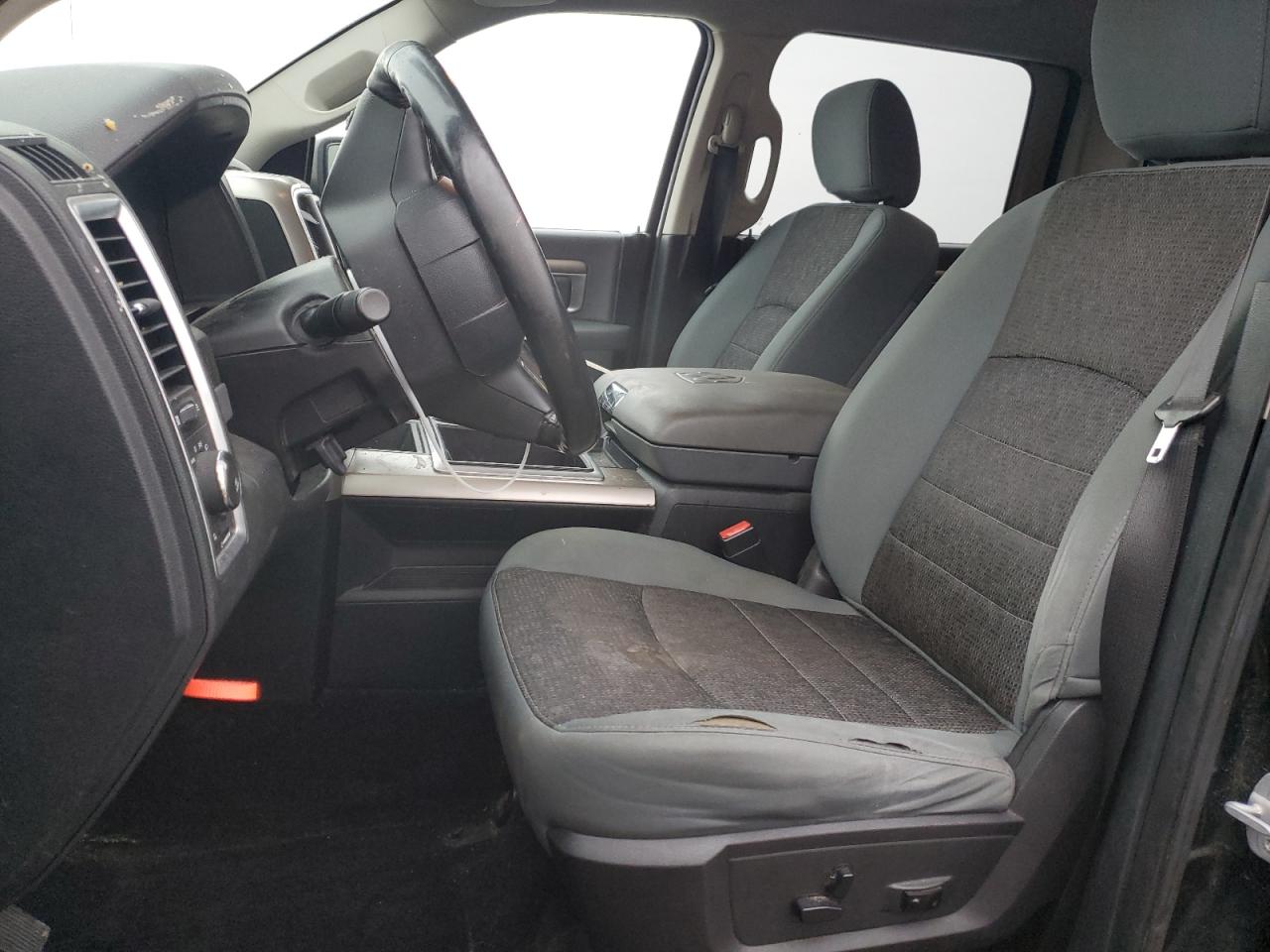 2014 RAM 1500 - Image 7