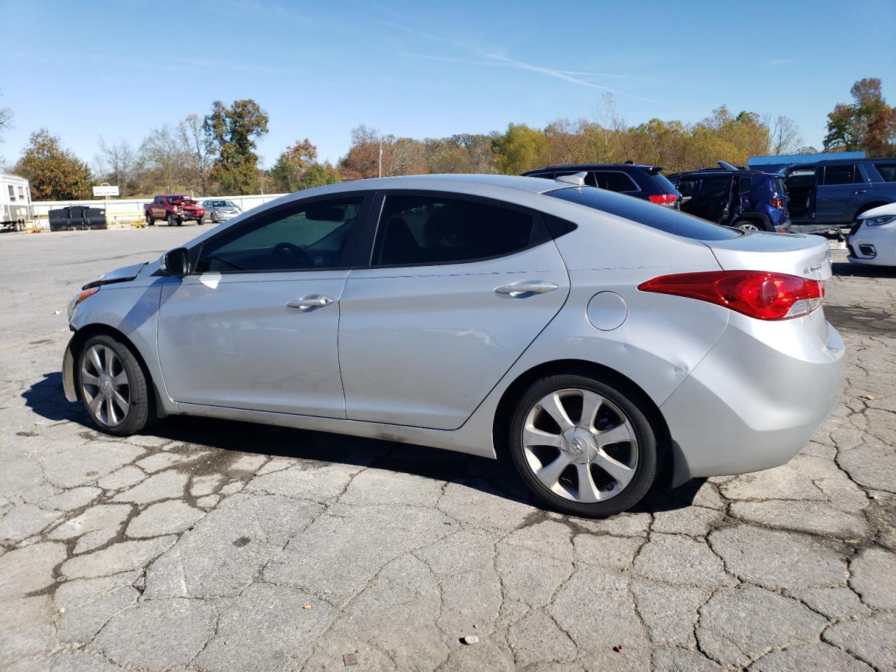 2013 Hyundai Elantra - Image 2