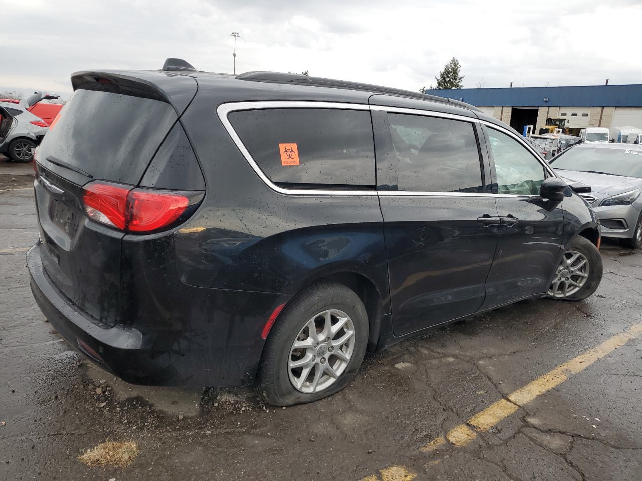 2020 Chrysler Voyager - Image 3