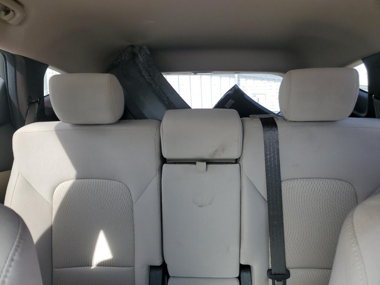 2014 Hyundai Santa Fe - Image 10