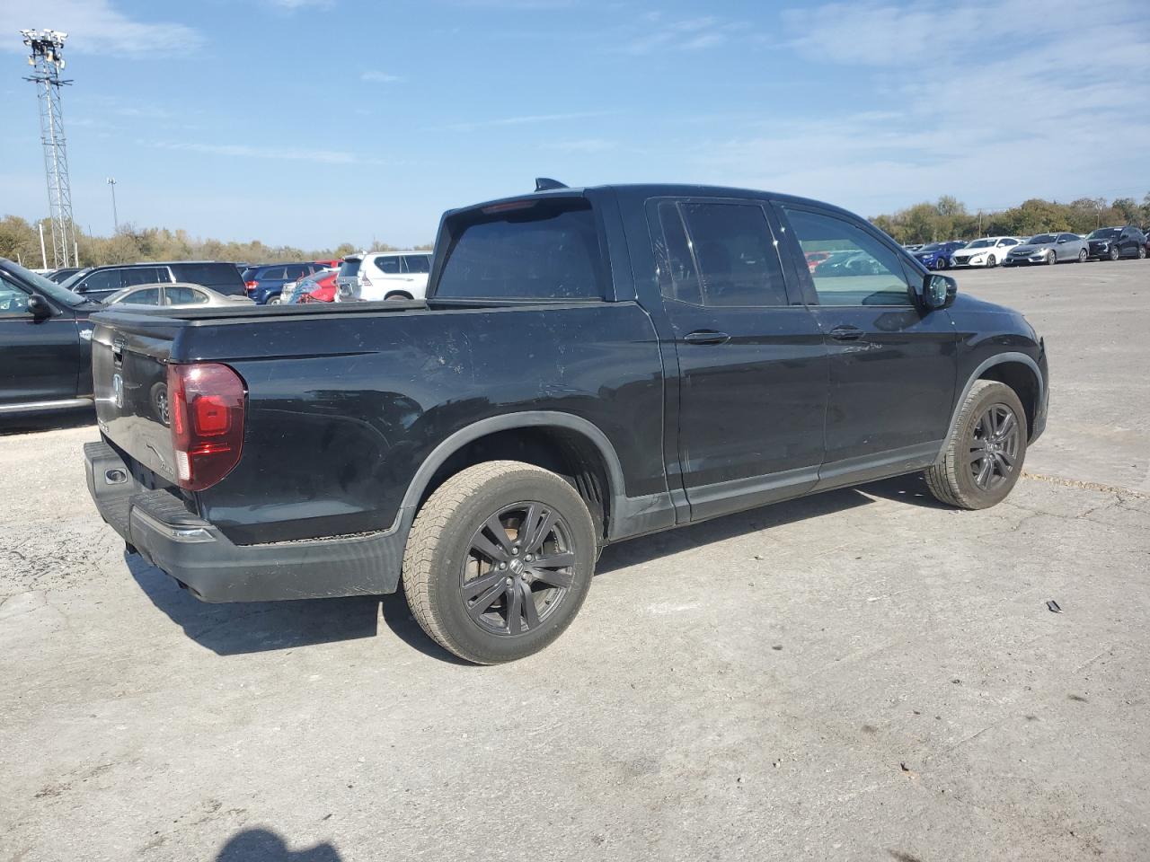 2019 Honda Ridgeline - Image 3