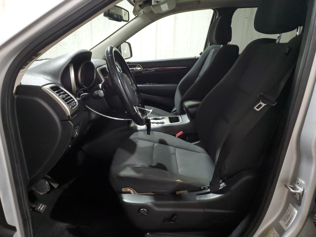 2012 Jeep Grand Cherokee - Image 7