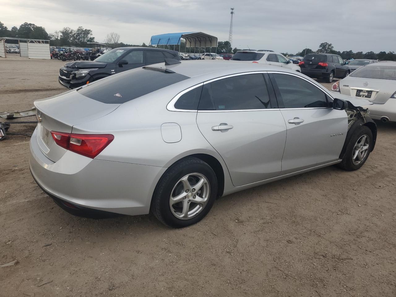 2018 Chevrolet Malibu - Image 3