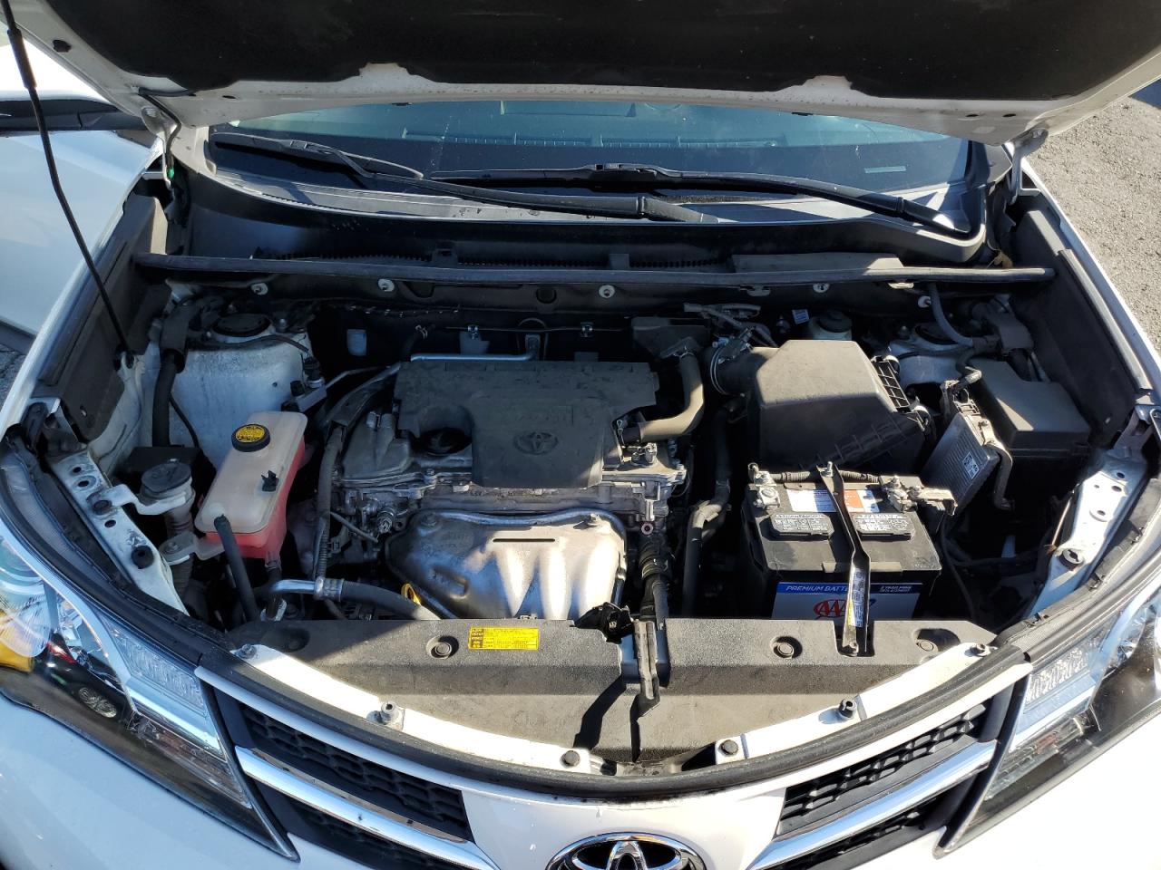 2015 Toyota RAV 4 - Image 12
