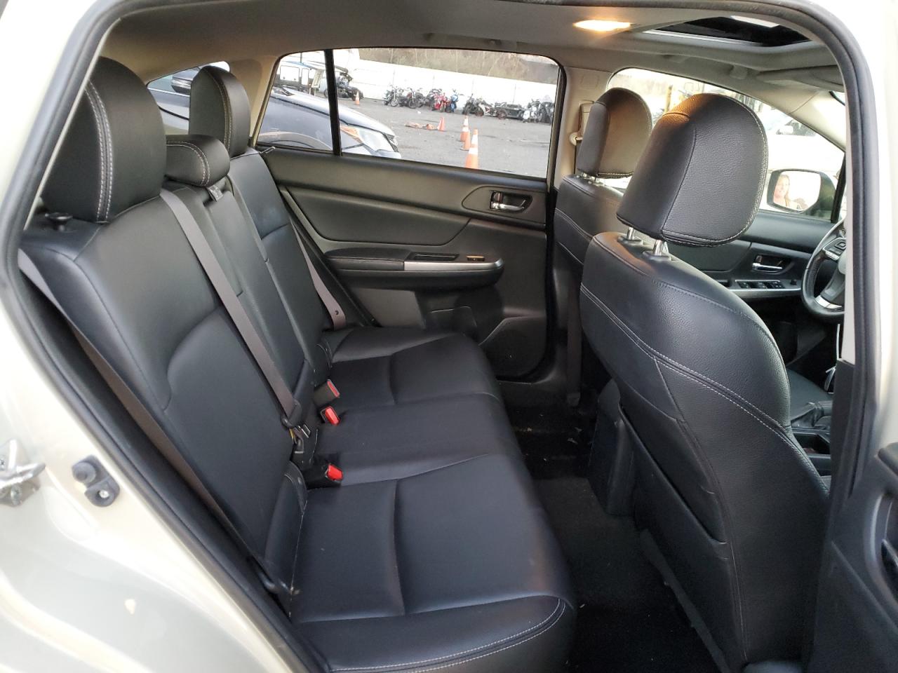 2015 Subaru XV - Image 11