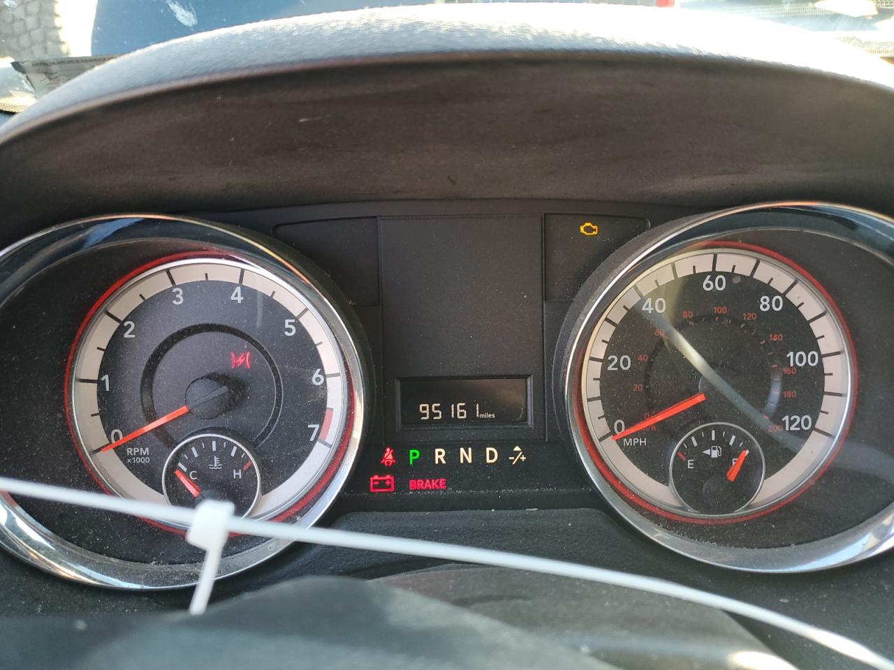 2017 Dodge Caravan - Image 9