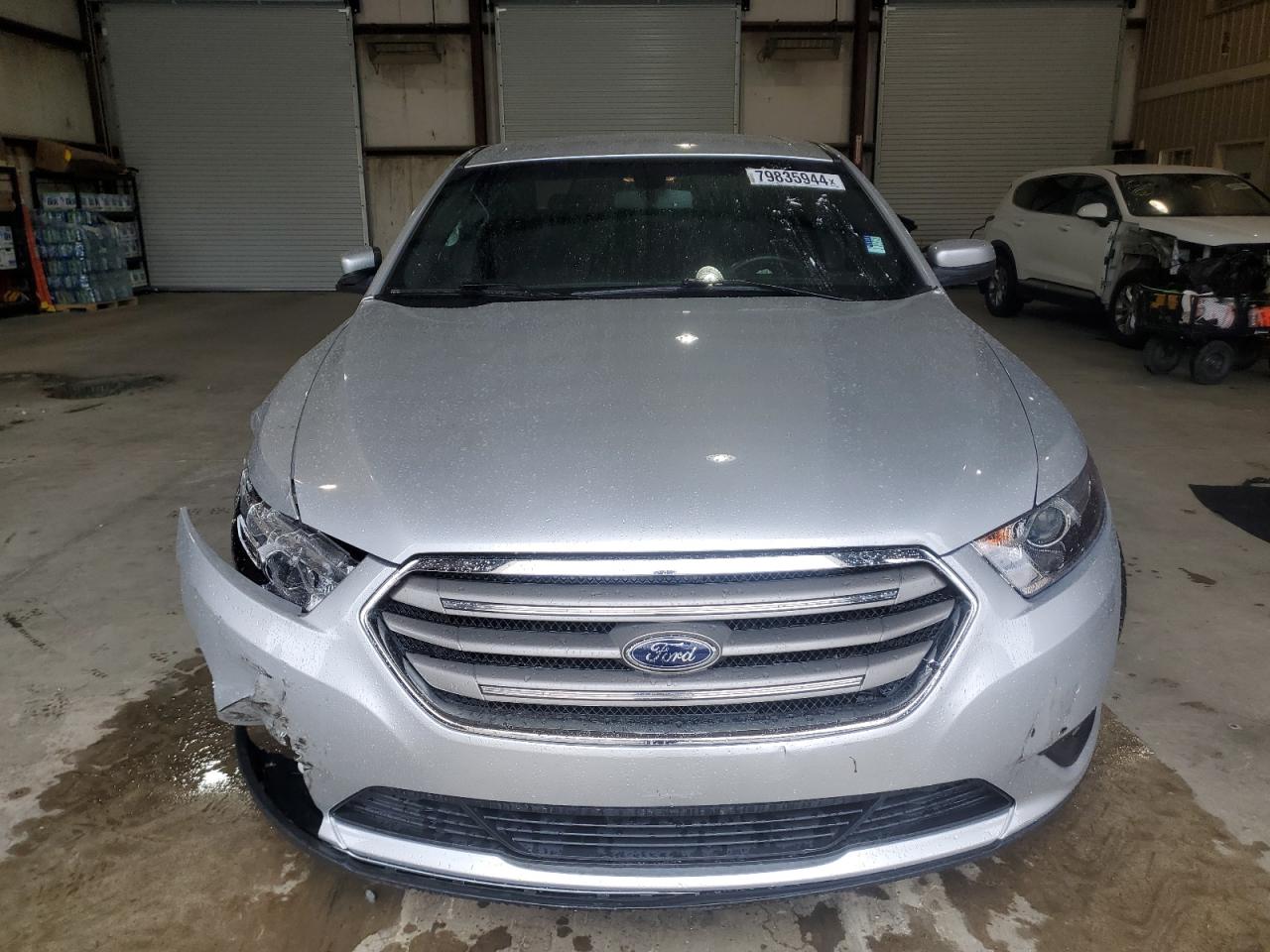 2017 Ford Taurus - Image 5