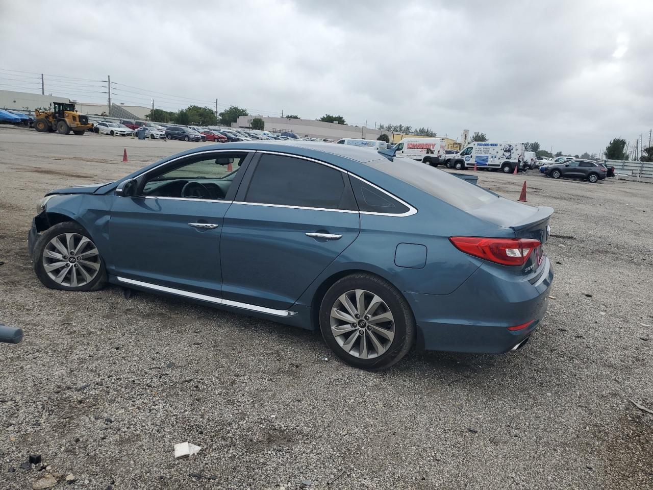 2017 Hyundai Sonata - Image 2