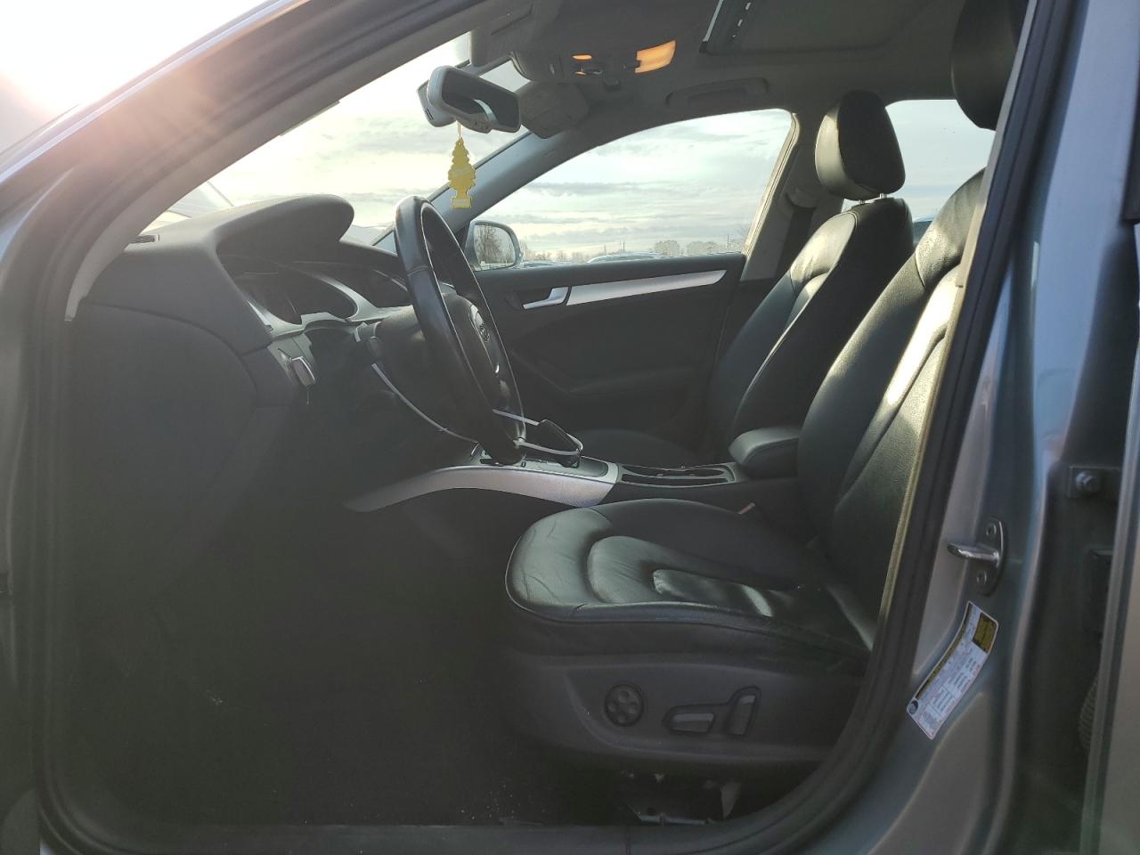 2010 Audi A4 Premium Plus VIN: WAUFFCFL8AN064106 Lot: 79395694