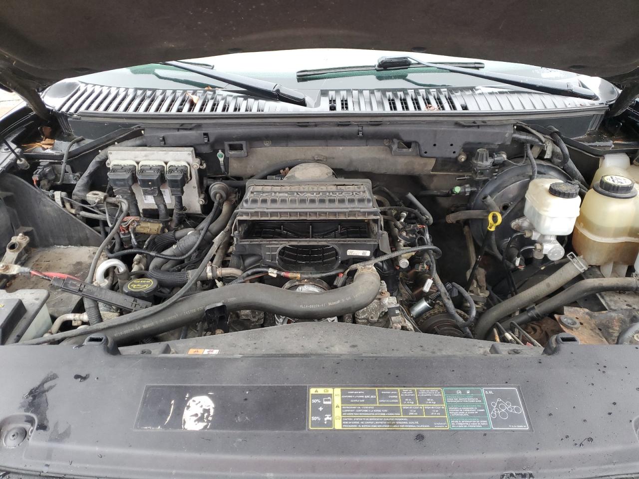 2005 Lincoln Navigator - Image 12