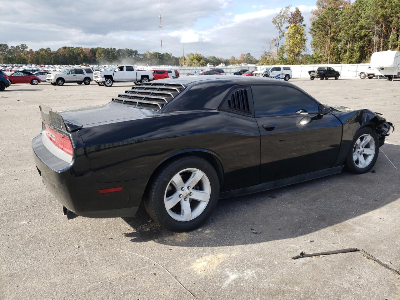 2013 Dodge Challenger - Image 3