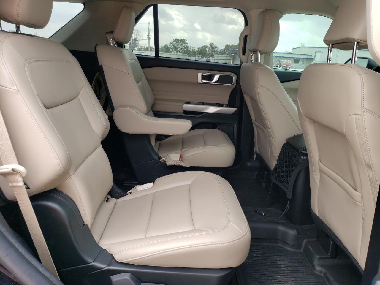2023 Ford Explorer - Image 11